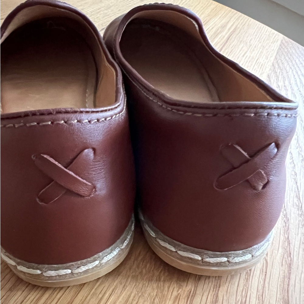 CHARIX ISTANBUL SLIP-ON FLATS, BORDEAUX, SIZE 7. - Picture 7 of 14